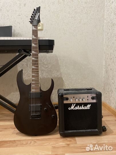 Гитарный комбоусилитель Marshall MG10CF