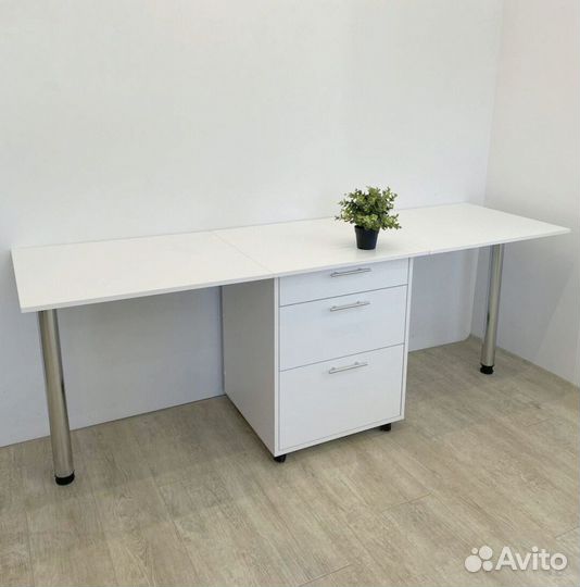 Столы для маникюра на 2 мастера в ассортименте