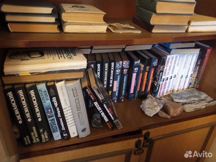 Книги детективы