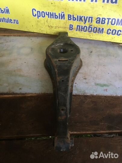 Рычаг задний правый Skoda Yeti