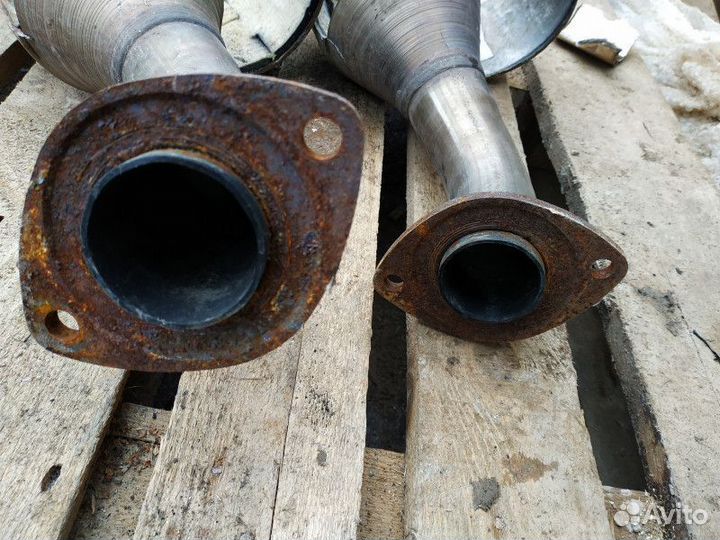 Приемная труба глушителя Toyota Land Cruiser