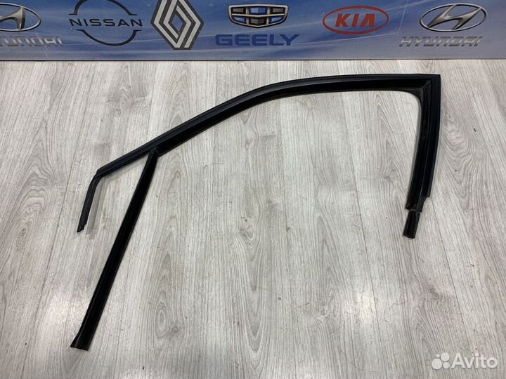 Уплотнитель перед проема стекла двери Volkswagen p