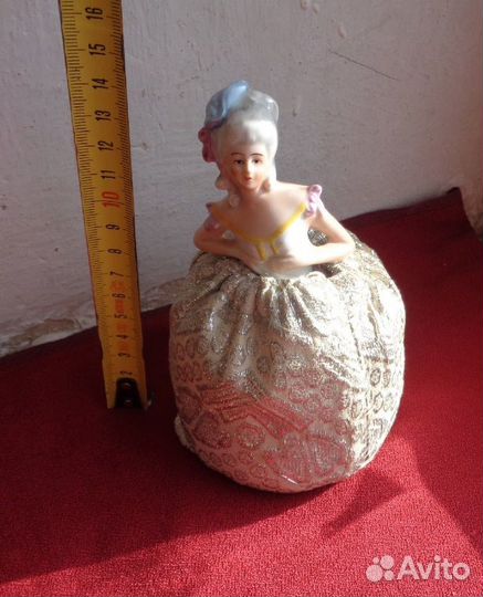 Игольница. статуэтка девушка. германия. фарфор ГДР