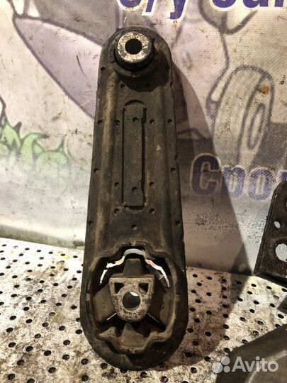 Подушка двигателя Renault Megane