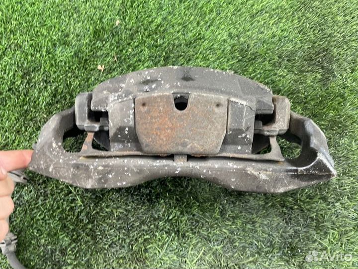 Суппорт тормозной передний левый Bmw 5Gt F07