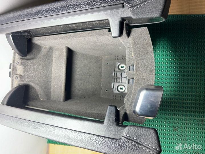 Подлокотник Mercedes-Benz Gls W166 3.0D 2018