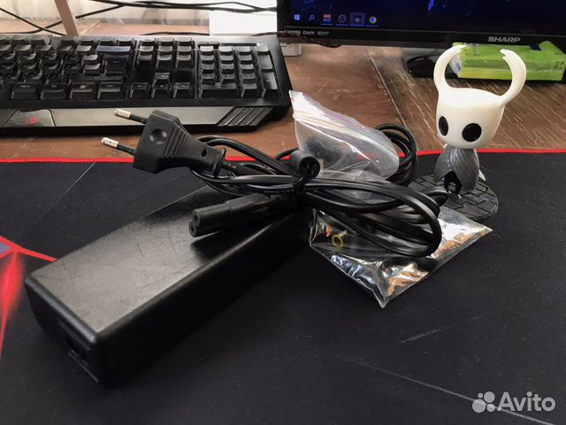 Универсальная зарядка для ноутбука