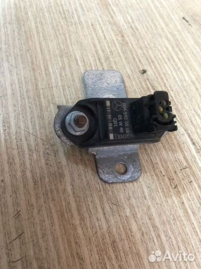 Датчик ускорения Mercedes-Benz Ml W164