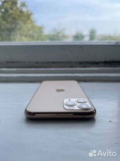 iPhone 11 Pro, 64 ГБ