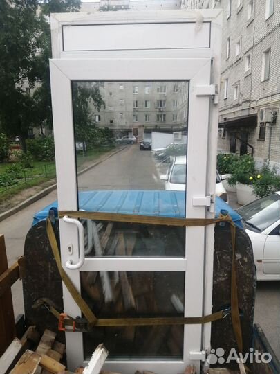 Дверь входная пластиковая