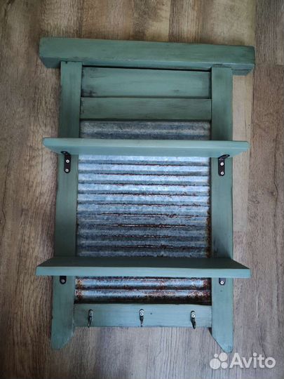 Полка ключница из стиральной доски