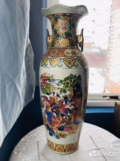 Фарфоровая ваза, статуэтка