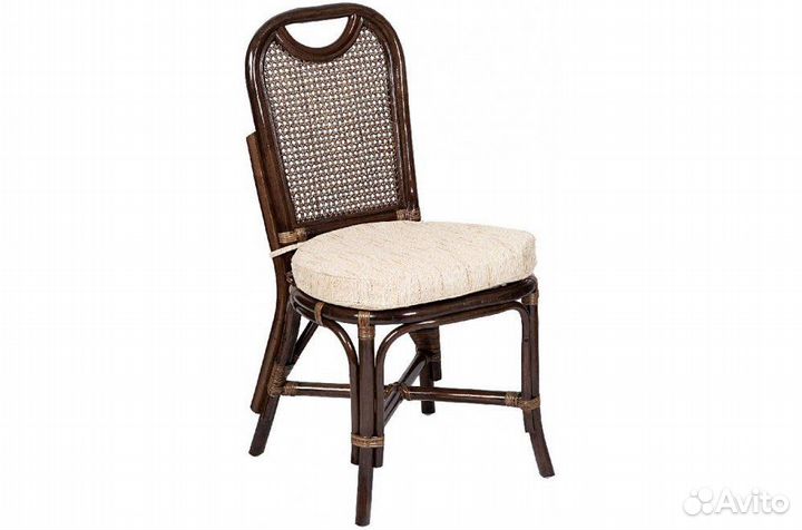 Стулья из ротанга