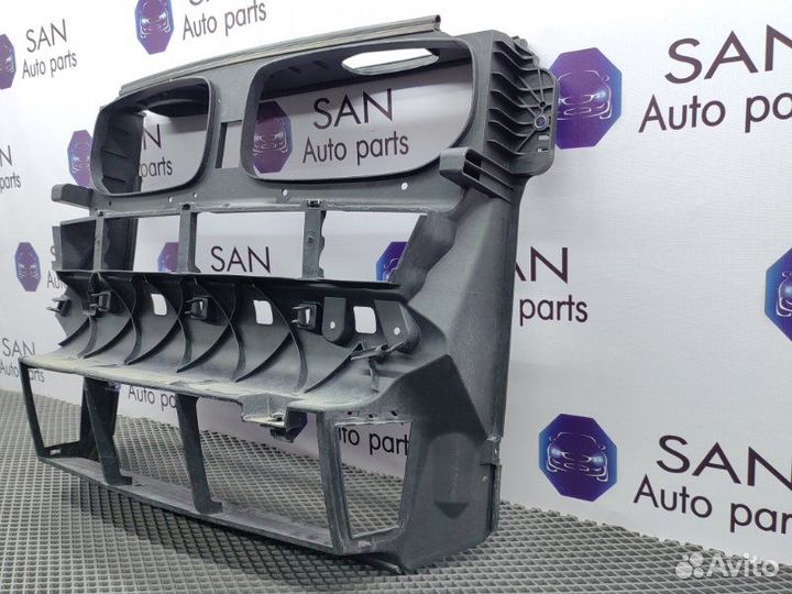 Воздуховод радиатора Bmw X5 Рест E70 рест N55B30A