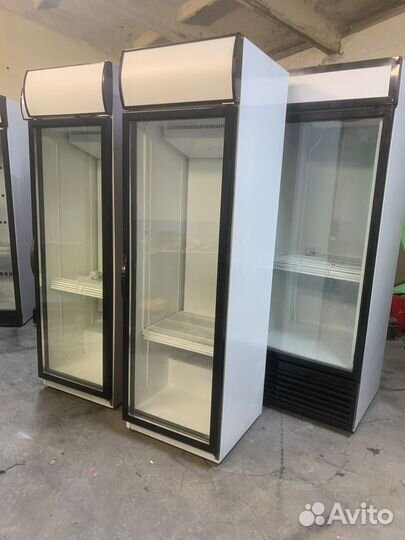 Холодильный шкаф витрина