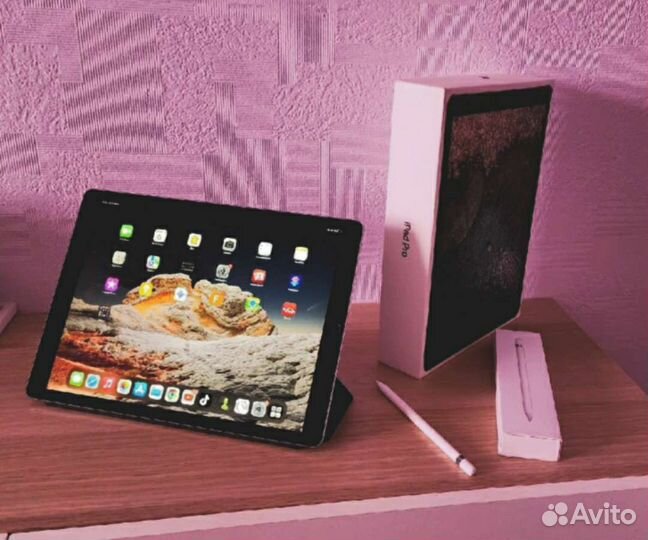 iPad Pro 12.9 дюймов (2-е поколение)