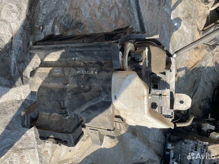 Корпус отопителя печки Mazda 6