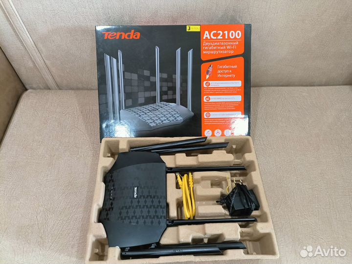 Wi-Fi роутер Tenda AC21