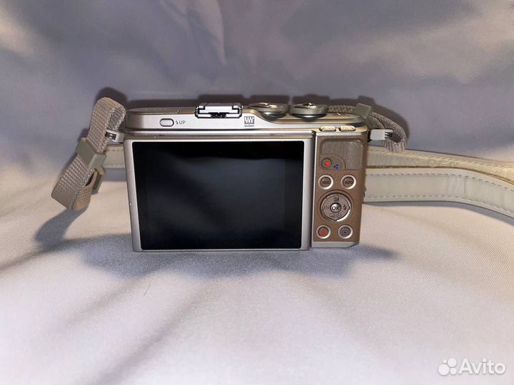 Olympus PEN E-PL9