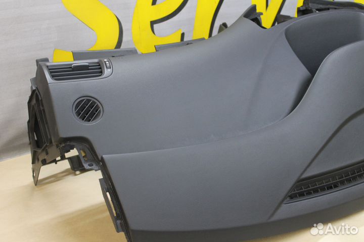 Торпедо Honda Accord панель приборов