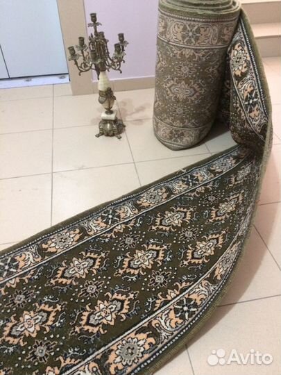 Ковер шерстяной новый