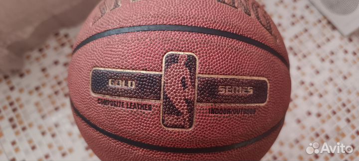 Баскетбольный мяч spalding nba gold series