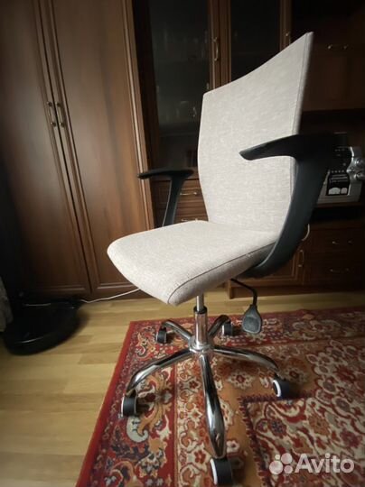 Компьютерный стул