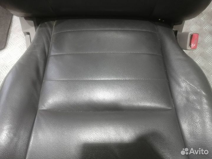 Сиденье правое Nissan X-Trail T30