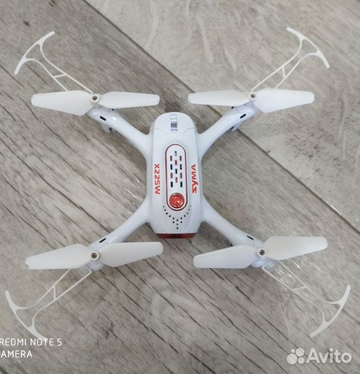Квадрокоптер с камерой syma X22SW