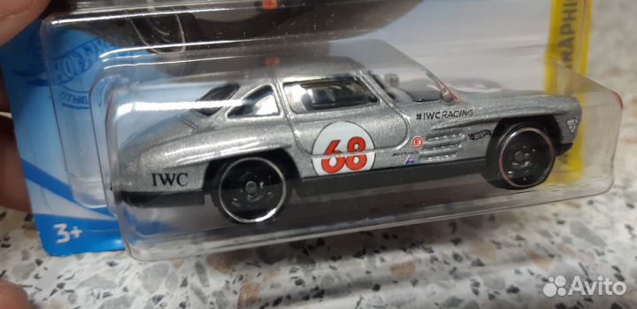 Модель Hot Wheels Mercedes-Benz 300 SL