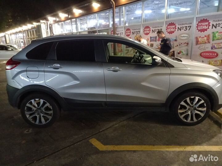 LADA XRAY Cross 1.8 МТ, 2022, 33 341 км
