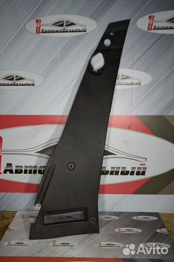 Пластиковая крышка на двс c Lexus LS460 USF40 1UR