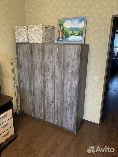 Компьютерный стол, тумба под телевизор, шкаф