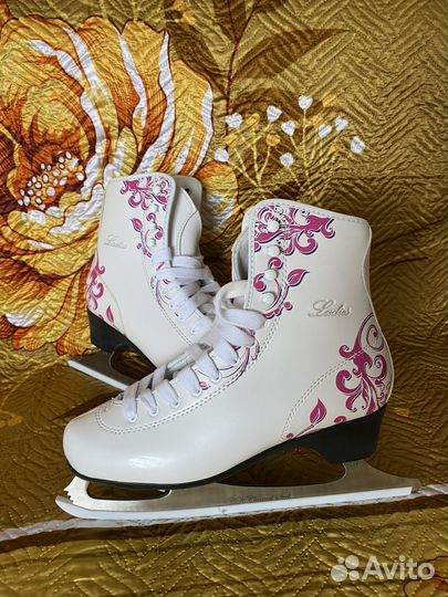Коньки фигурные женские 40 размер