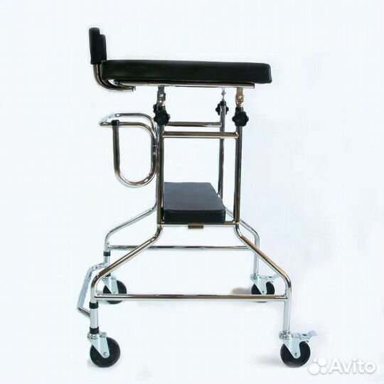 Ходунки медицинские с подлокотниками