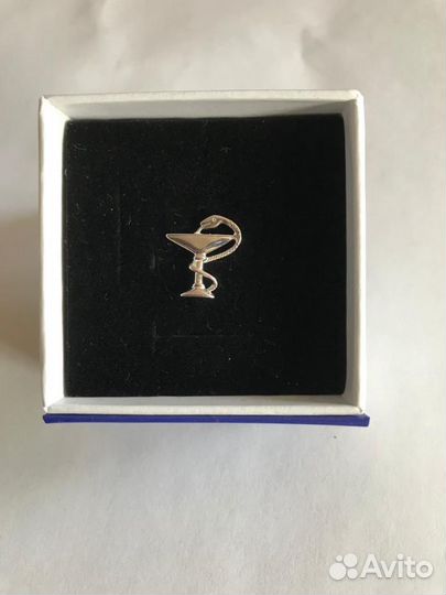 Значки медицинская тематика из личной коллекции