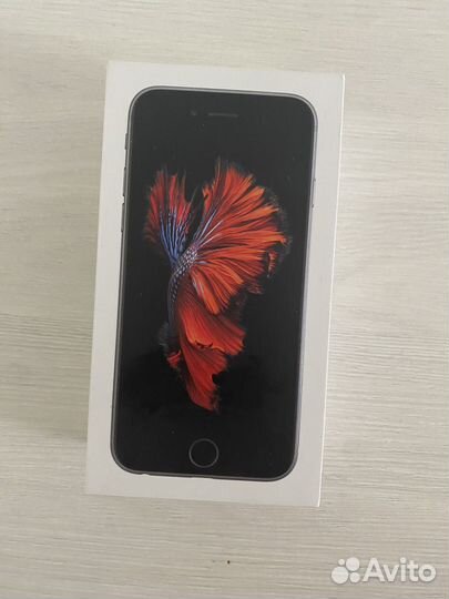 Телефон iPhone 6s
