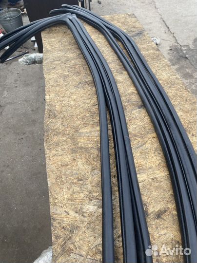 Улотнители дверей mitsubishi carisma