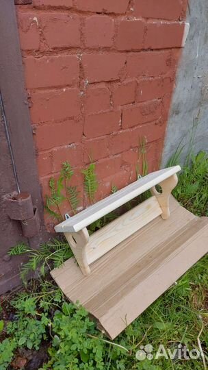 Полка настенная из массива дерева