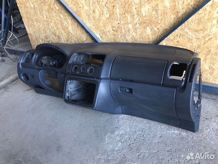 Торпедо Skoda Fabia 2 хетчбек 1.2 2008