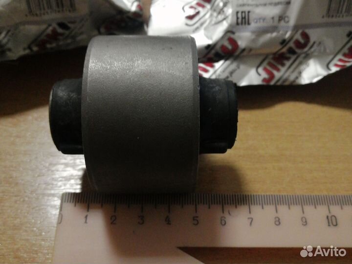 Сайлентблоки задние передних рычагов Ниссан Кашкай