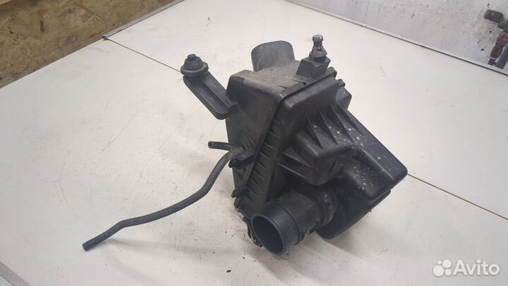 Корпус воздушного фильтра Nissan Qashqai, 2010