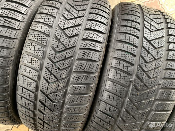 Pirelli Winter Sottozero 235/50 R18