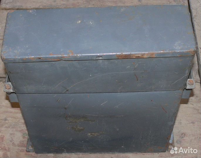 Косинусный конденсатор кэк1-0,4-33и1/3-3У3 331,7