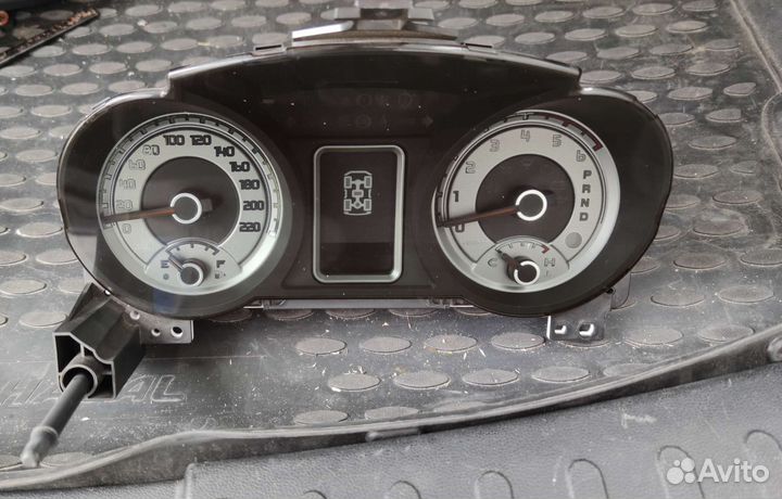 Панель приборов mitsubishi pajero 4