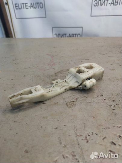 Ручка двери ответная часть задняя правая Kia Rio 3