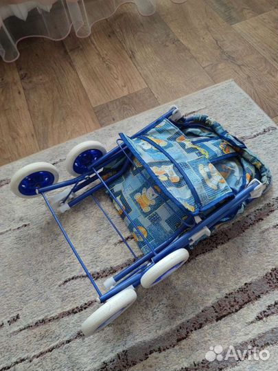 Коляска для кукол