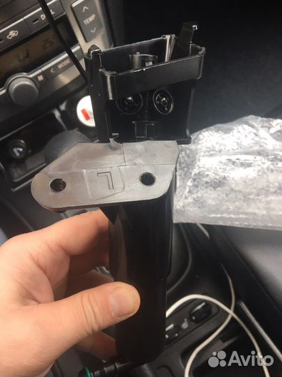 Форсунки омывателя фар Авенсис 06-09 2е Новые