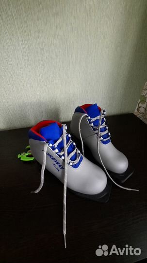 Лыжные ботинки