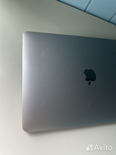 MacBook Air 13 2018 i5/16/512gb